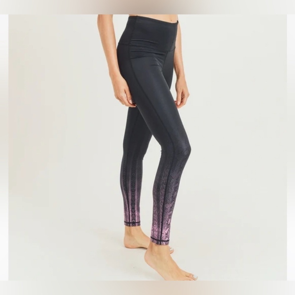 Mono B snake ombre tip high waist leggings size S